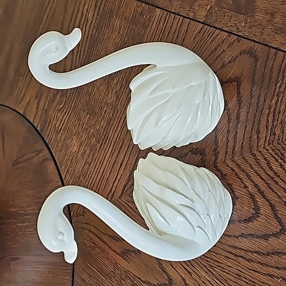 8" White Swans, S/2 - Picture 2 of 11